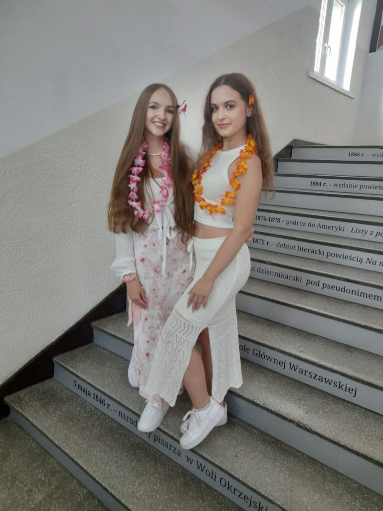 zdjęcie przedstawia grupę osób